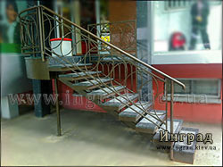 наружная лестница для магазина